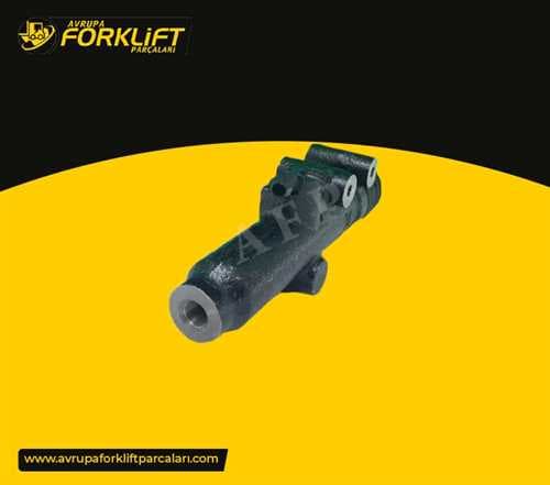 MASTER CYLINDER – CLARK – 3 TON — AFM000435