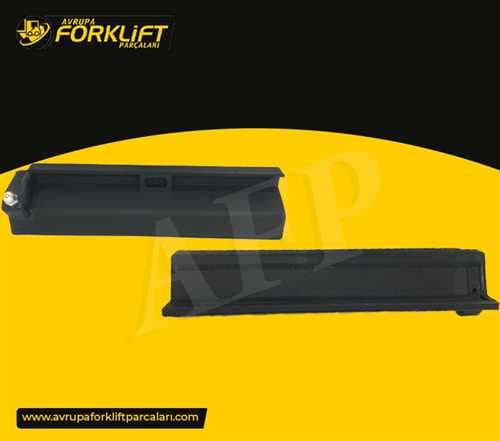 SIDE SHIFT PAD UPPER RH — AFM004381